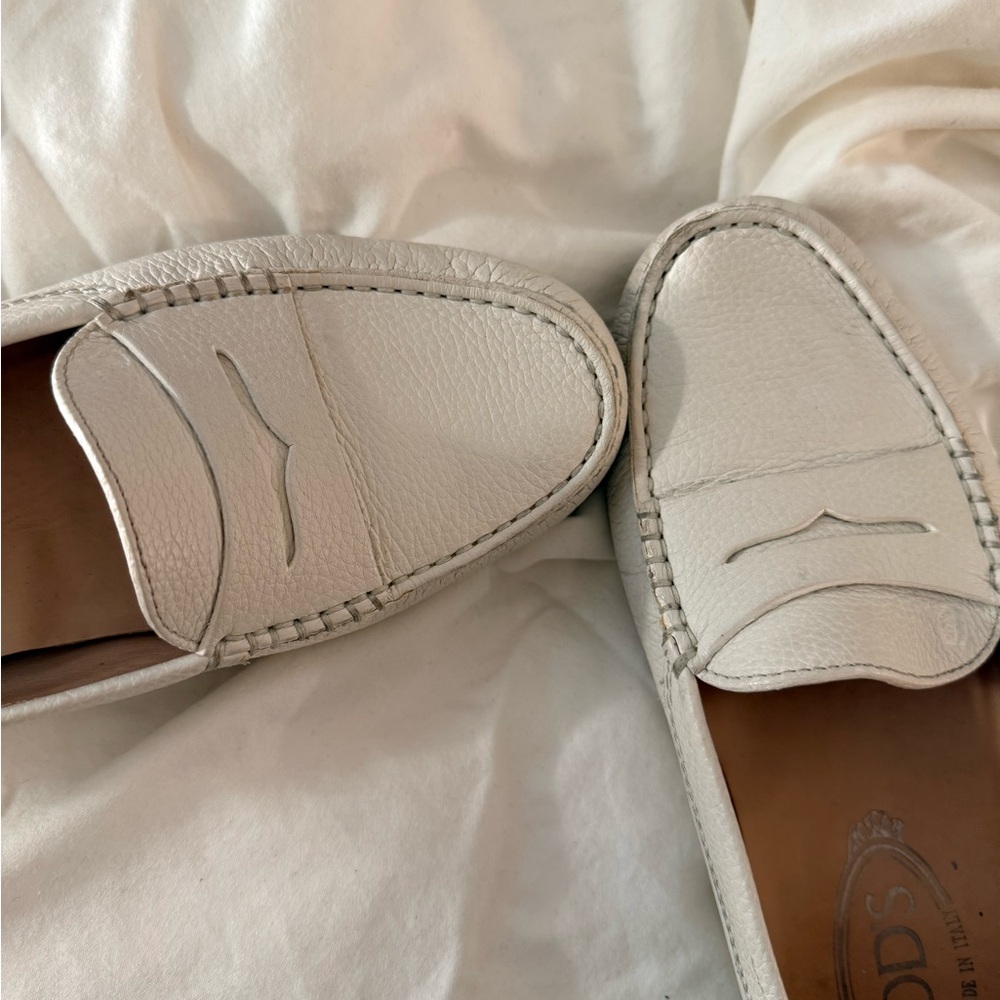 Tod's White Leather Gominno Driving Shoes - Picture 6 of 9